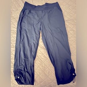 Lululemon navy dance studio crop pant size 10.